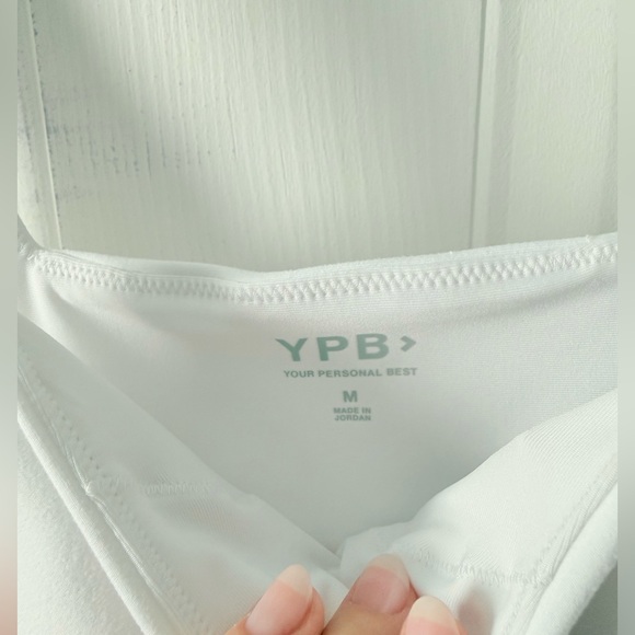 Abercrombie and fitch YPB workout crop - Picture 2 of 3